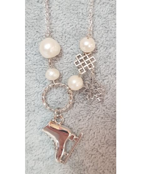Pearl skate necklace